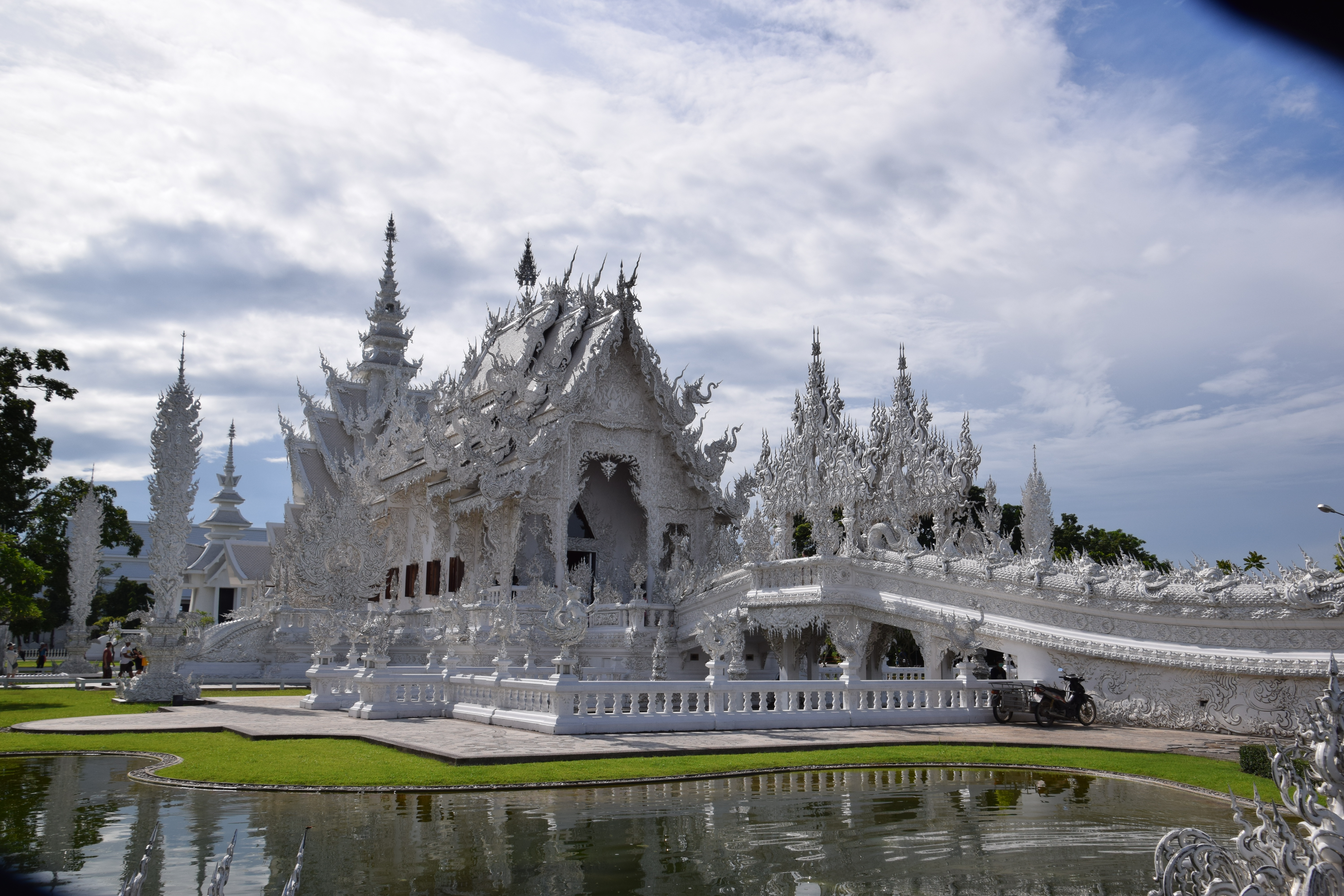 White Temple Chiang Rai - rondreis Thailand & Laos - Puur Azië